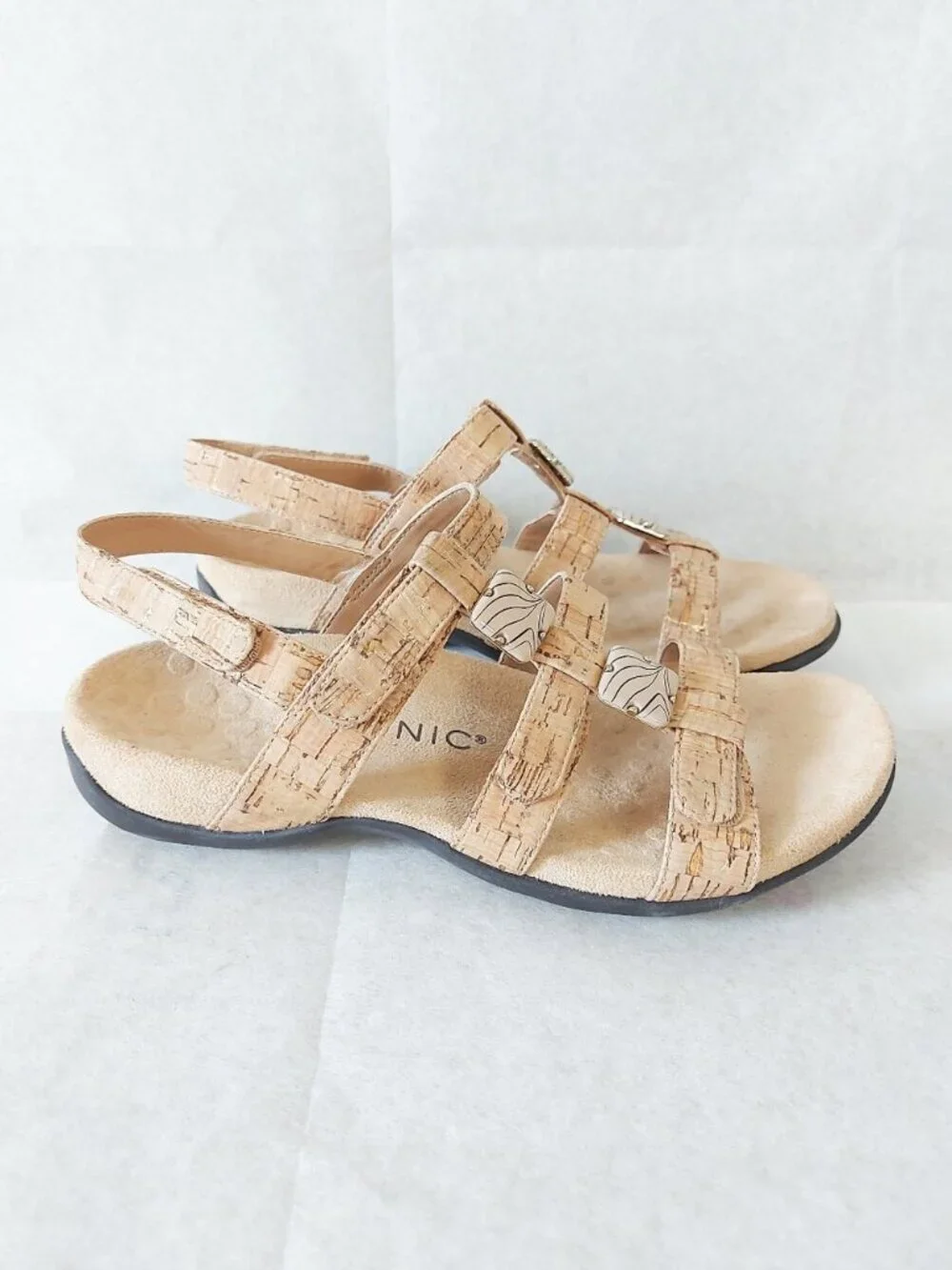Vionic Women Rest Amber Pearl Tan Sandals Size 6 Ankle Back Straps Walking Shoes